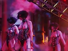 Cựu diễn viên ballet 50kg Emily Willis làm việc xxx sec vn kỳ diệu trong tình dục
