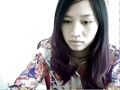 Đi bộ trong một tòa nhà xxx girl vn bỏ hoang để tìm kiếm những cuộc phiêu lưu tình ái